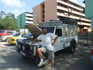 vince and land rover 320x240