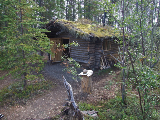 cabin on the lake 640x480