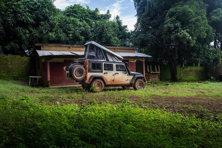 guinea camping jeep j30 720x480