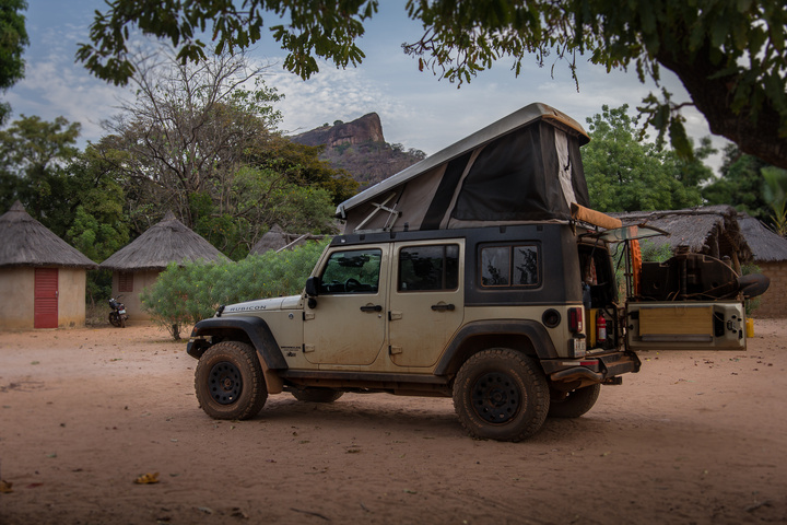 niansogoni burkina faso jeep africa camping 720x480