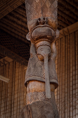cameroon carved pillar close 320x480