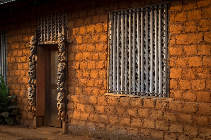 cameroon chief house sunset 720x480